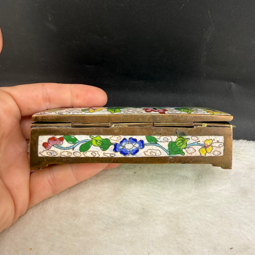 Vintage Cloisonne Enamel Trinket Box White Floral Brass Compartment 5in